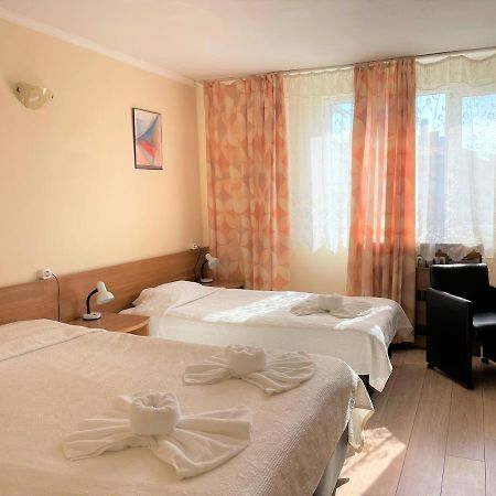 Family Hotel Central Burgas Ngoại thất bức ảnh