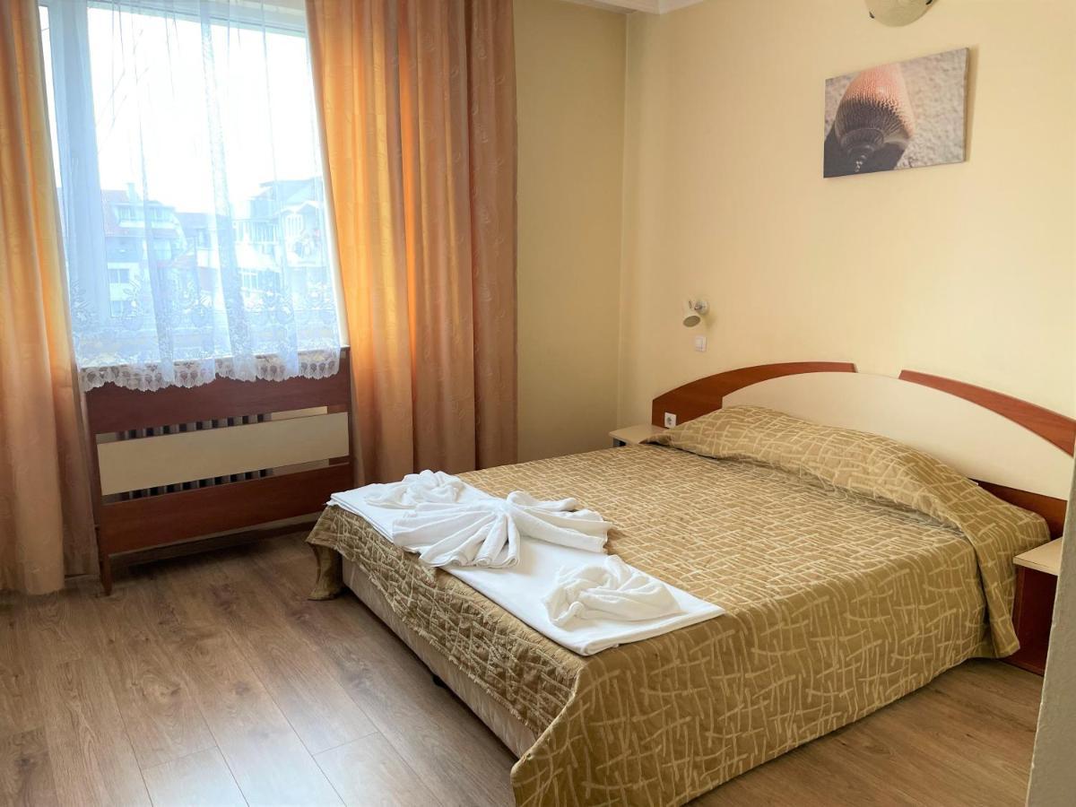 Family Hotel Central Burgas Ngoại thất bức ảnh