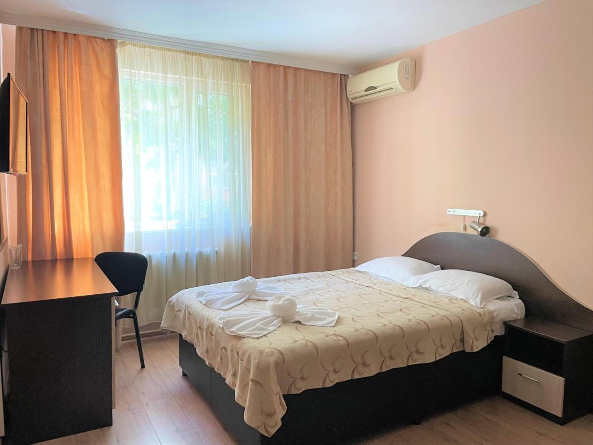Family Hotel Central Burgas Ngoại thất bức ảnh