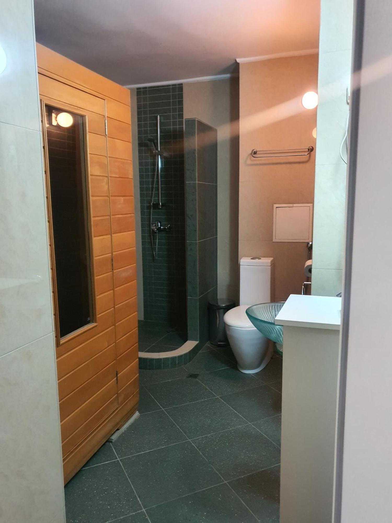 Family Hotel Central Burgas Ngoại thất bức ảnh