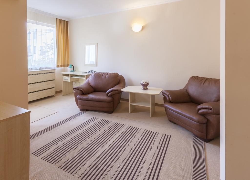 Family Hotel Central Burgas Phòng bức ảnh