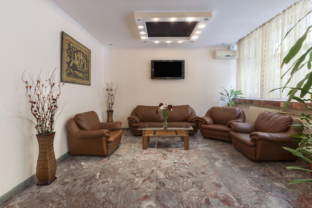 Family Hotel Central Burgas Ngoại thất bức ảnh