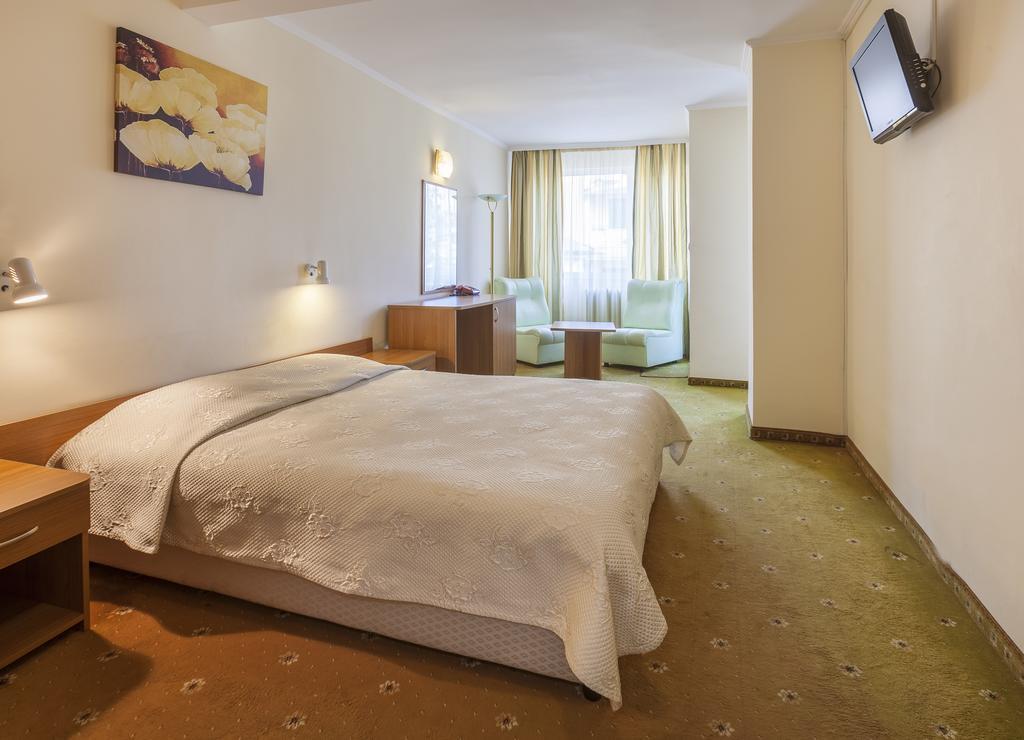 Family Hotel Central Burgas Phòng bức ảnh